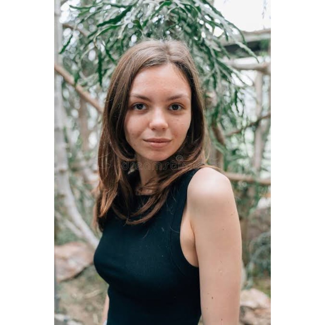 <em>Isabel R.</em>